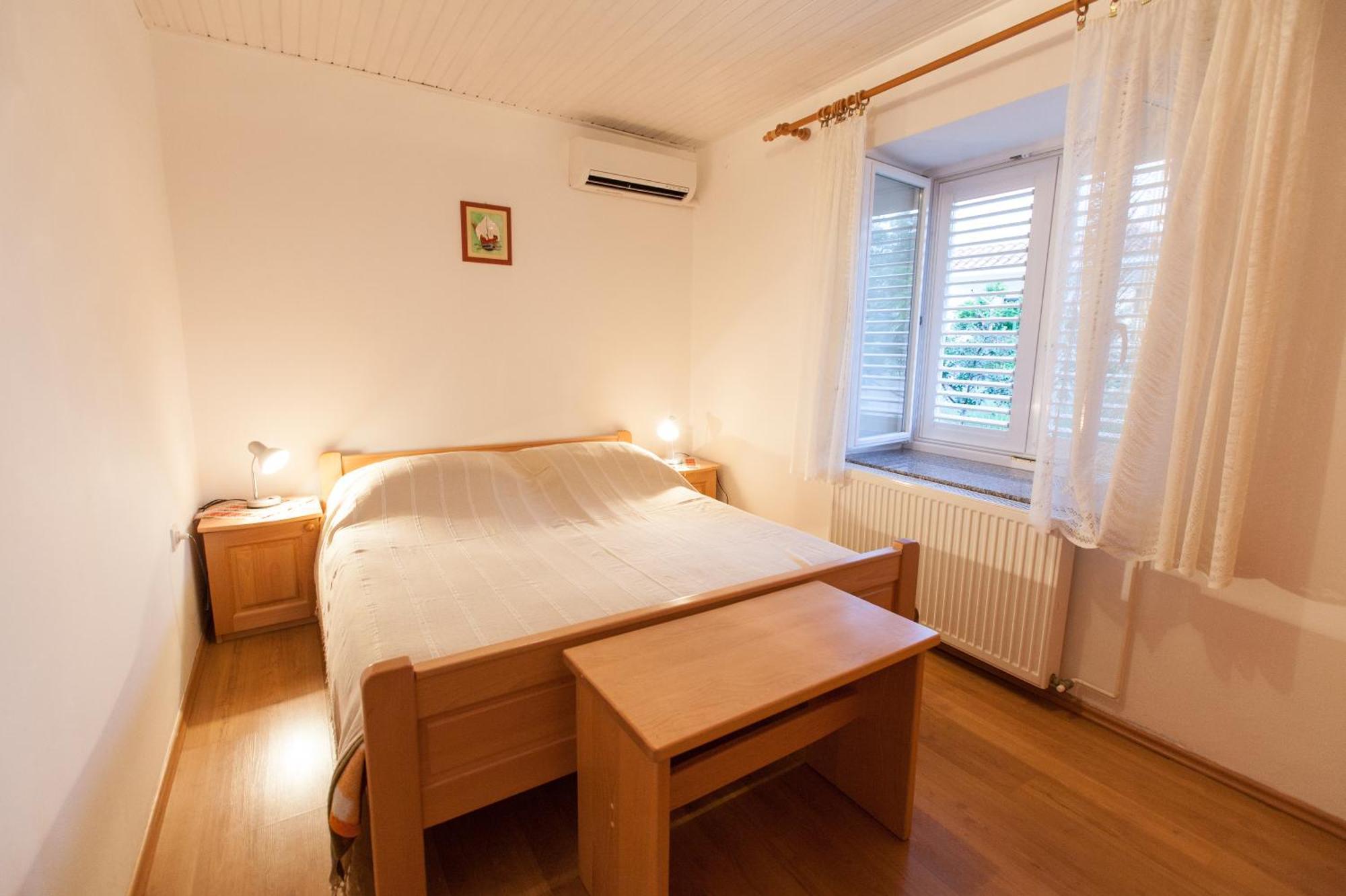Apartments Villa Ana Krk Town Ruang foto