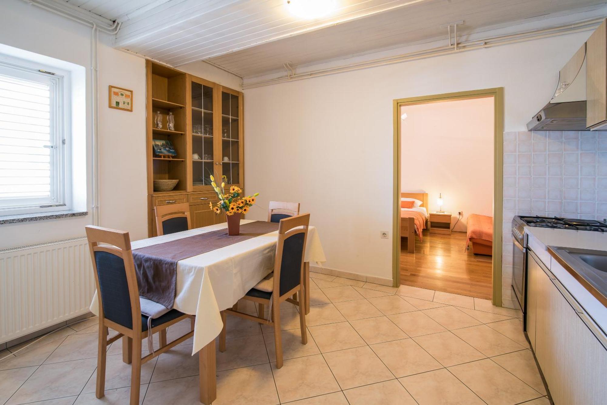 Apartments Villa Ana Krk Town Bagian luar foto
