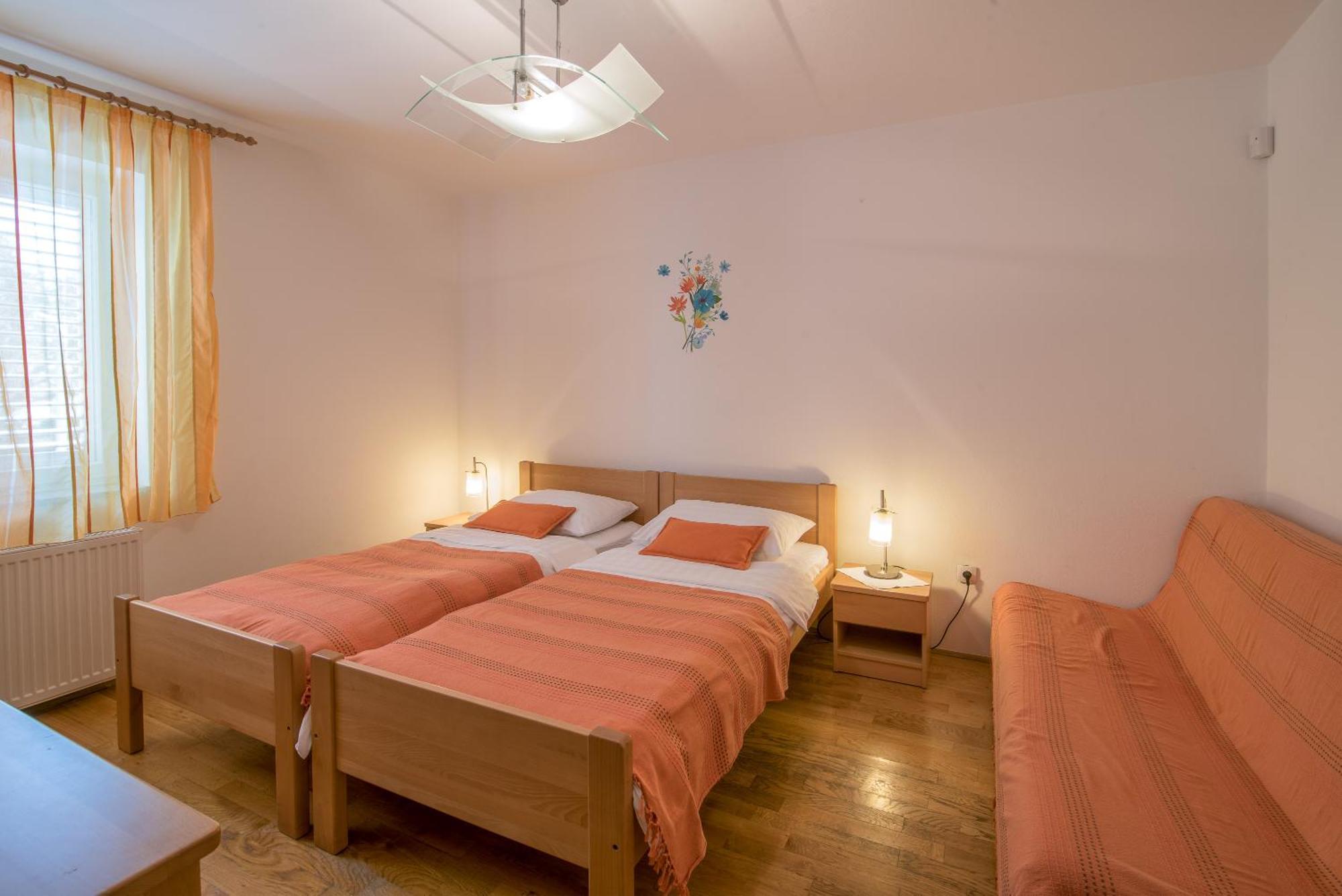 Apartments Villa Ana Krk Town Ruang foto