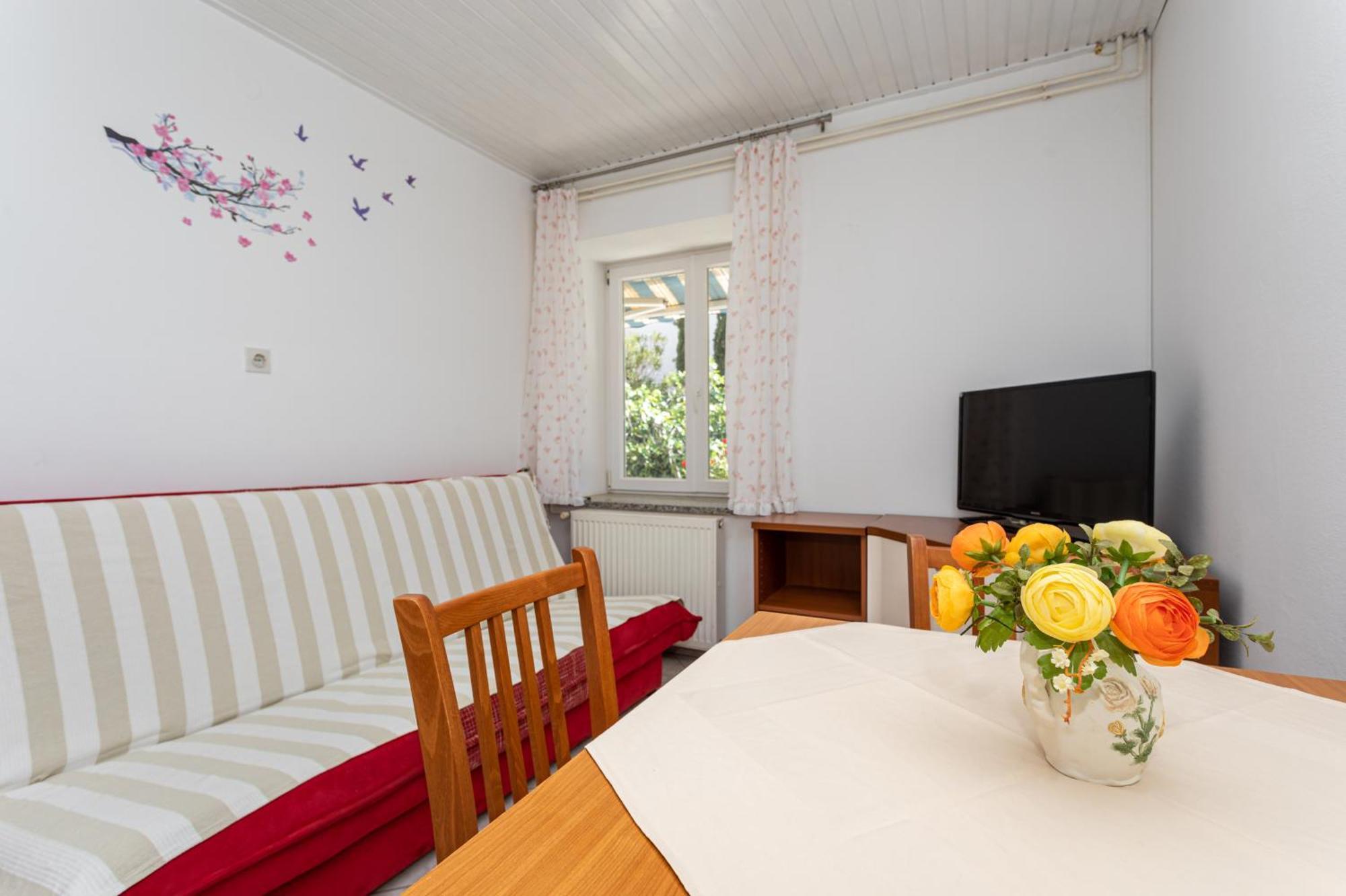 Apartments Villa Ana Krk Town Ruang foto