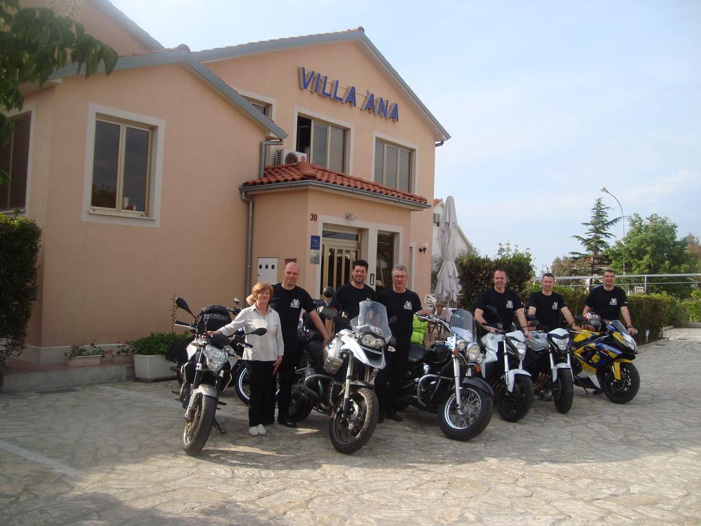 Apartments Villa Ana Krk Town Bagian luar foto