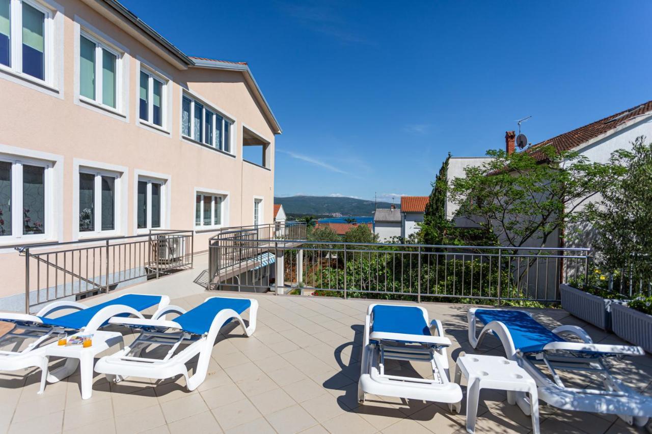 Apartments Villa Ana Krk Town Bagian luar foto