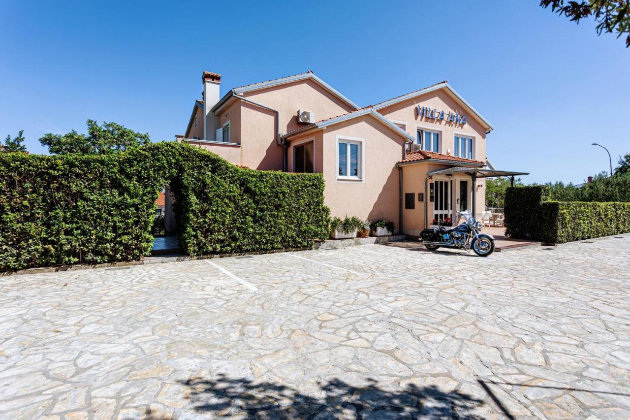 Apartments Villa Ana Krk Town Bagian luar foto