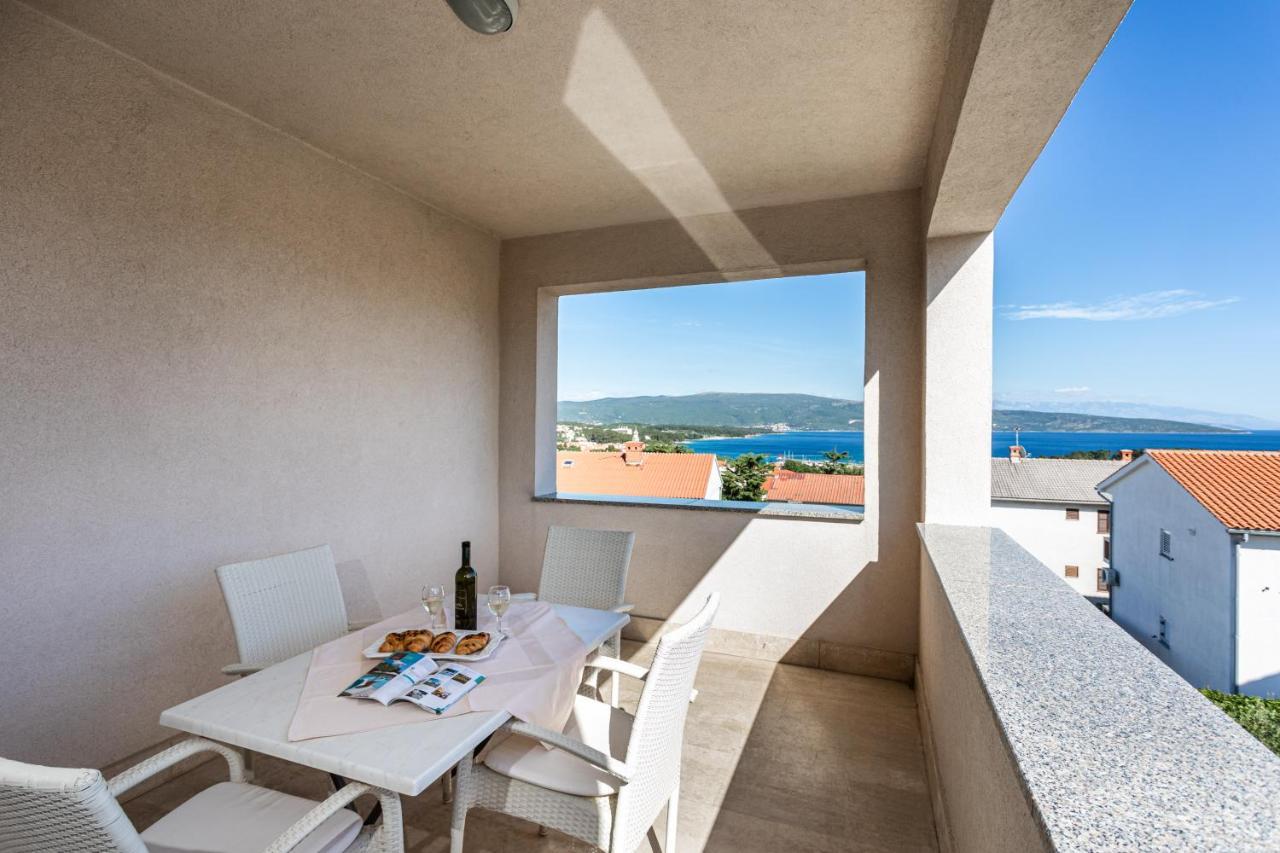 Apartments Villa Ana Krk Town Bagian luar foto